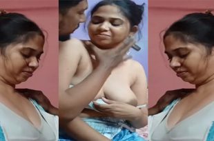 Beautiful Bhabi Sucking Dick
